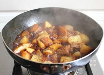 排骨燉土豆的做法 步骤13