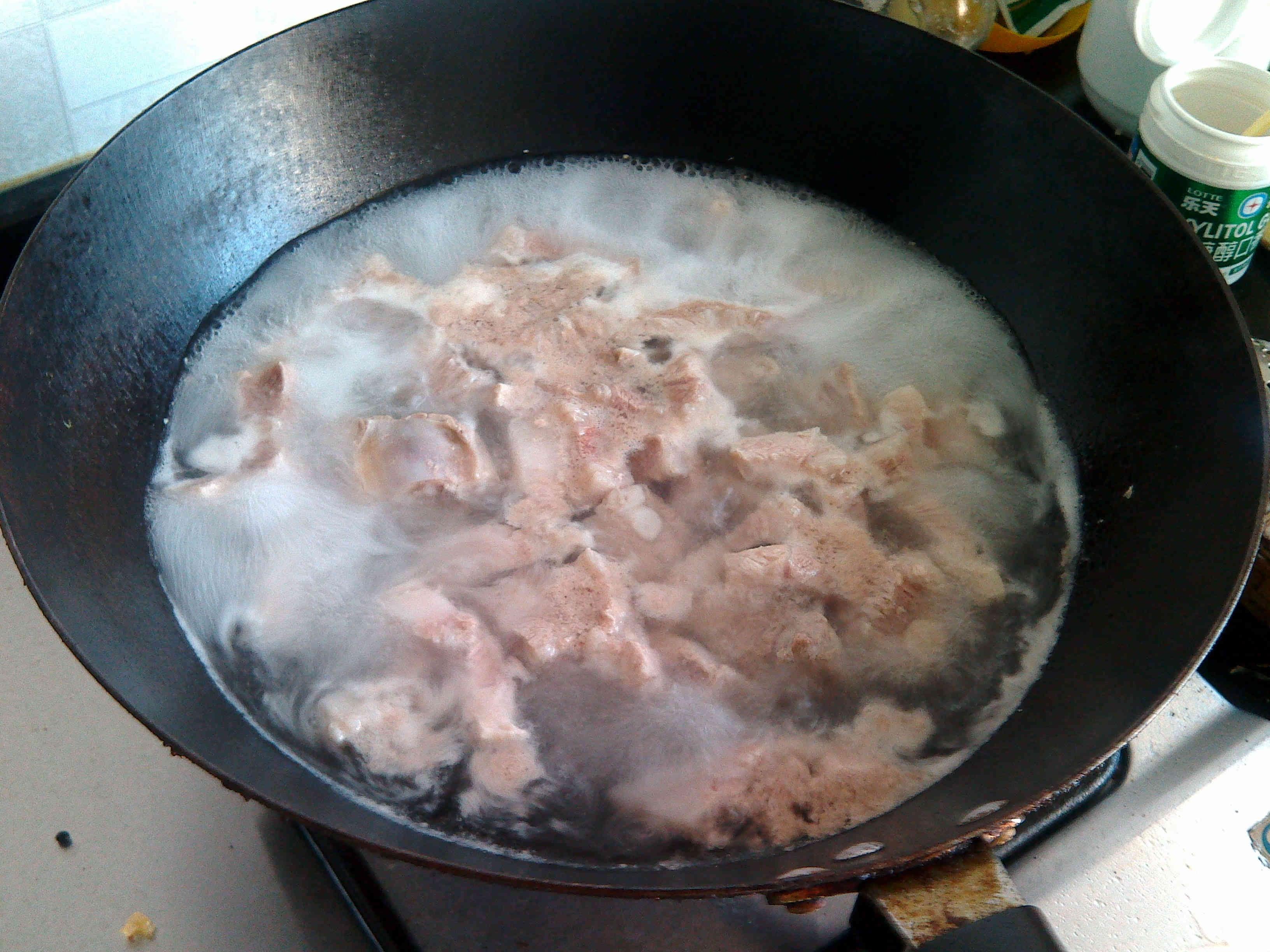 紅燒土豆排骨&肉的做法 步骤2