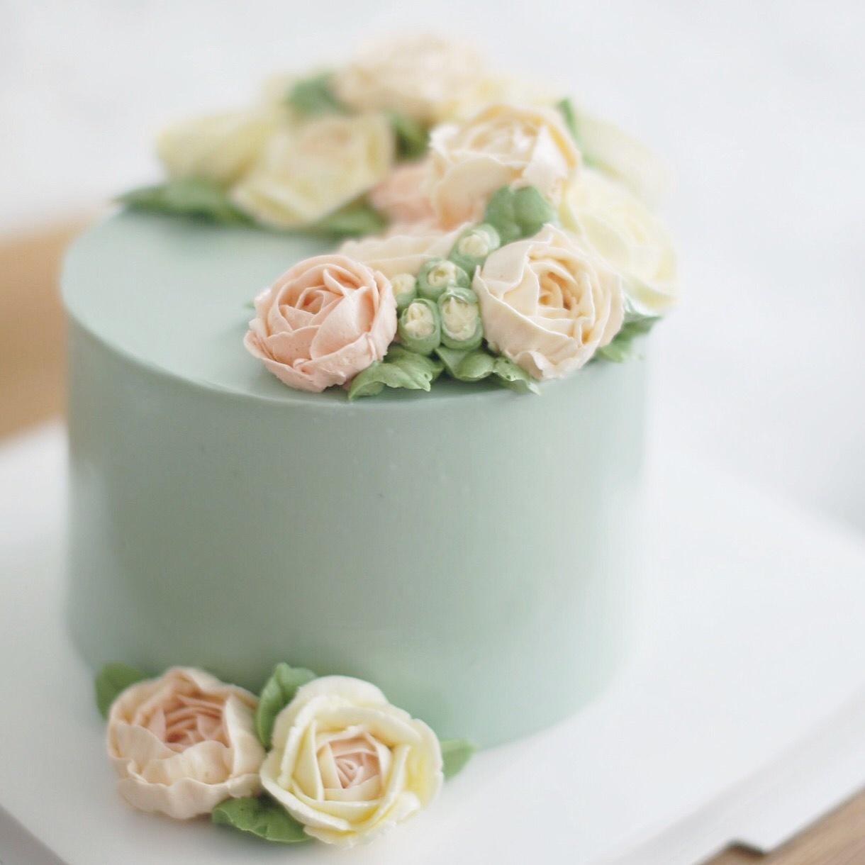 韓式奶油霜裱花蛋糕的做法 步骤10