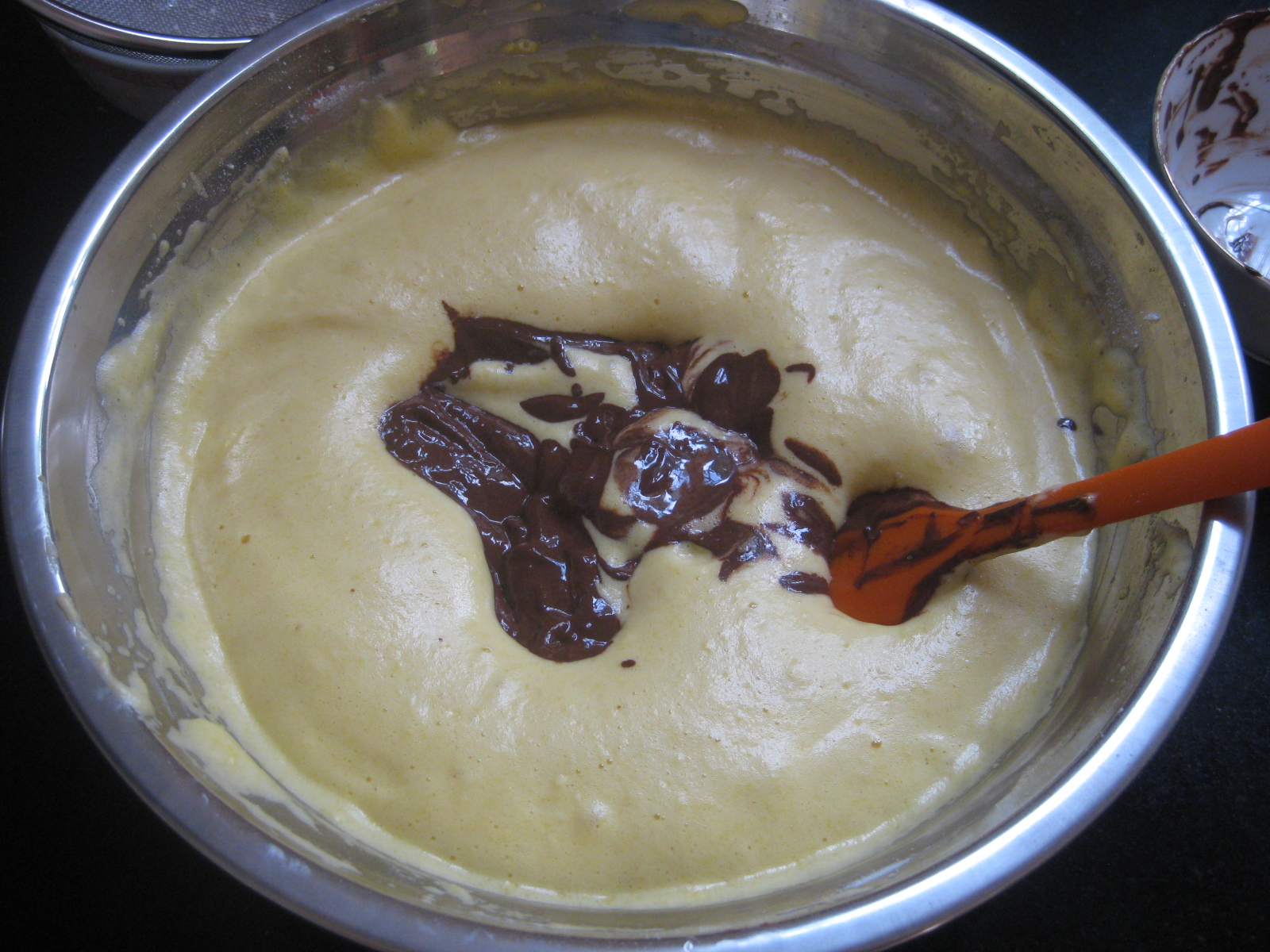 巧克力奶油海綿蛋糕的做法 步骤9