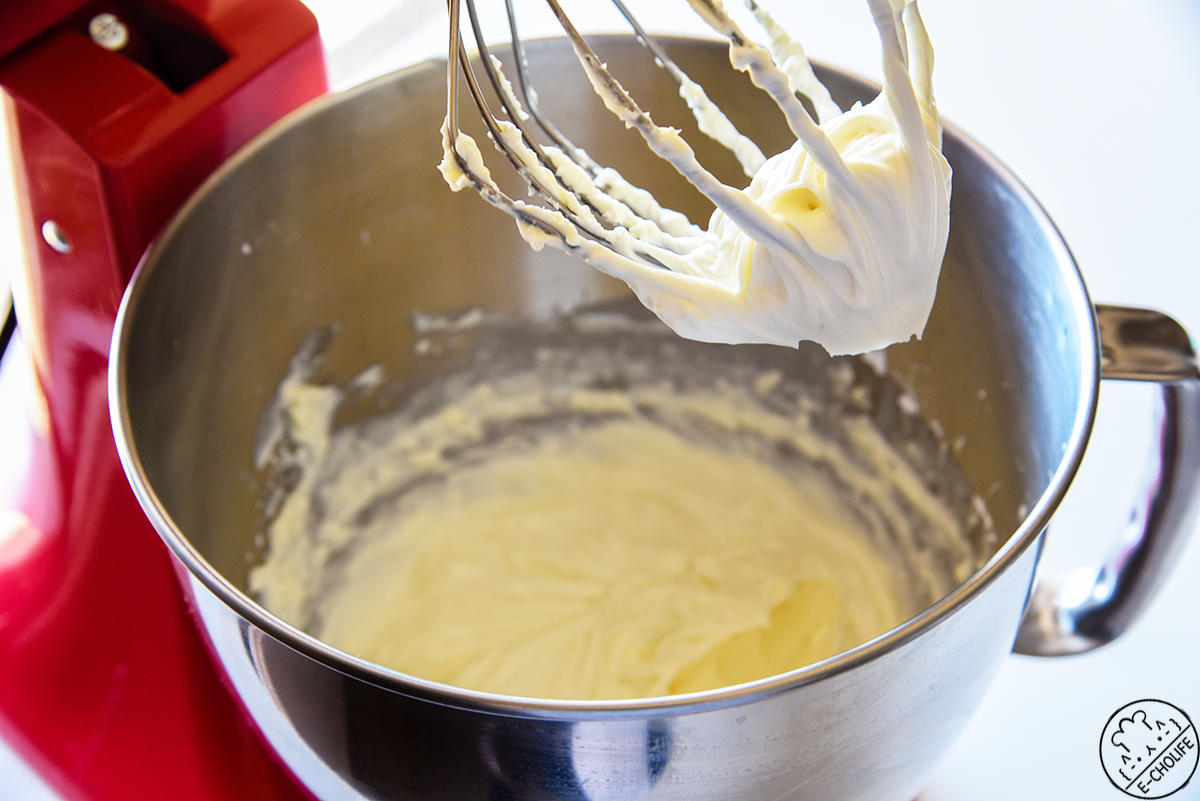 紅絲絨春日草地蛋糕：Part2.奶油芝士奶油霜 Cream Cheese Frosting的做法 步骤1