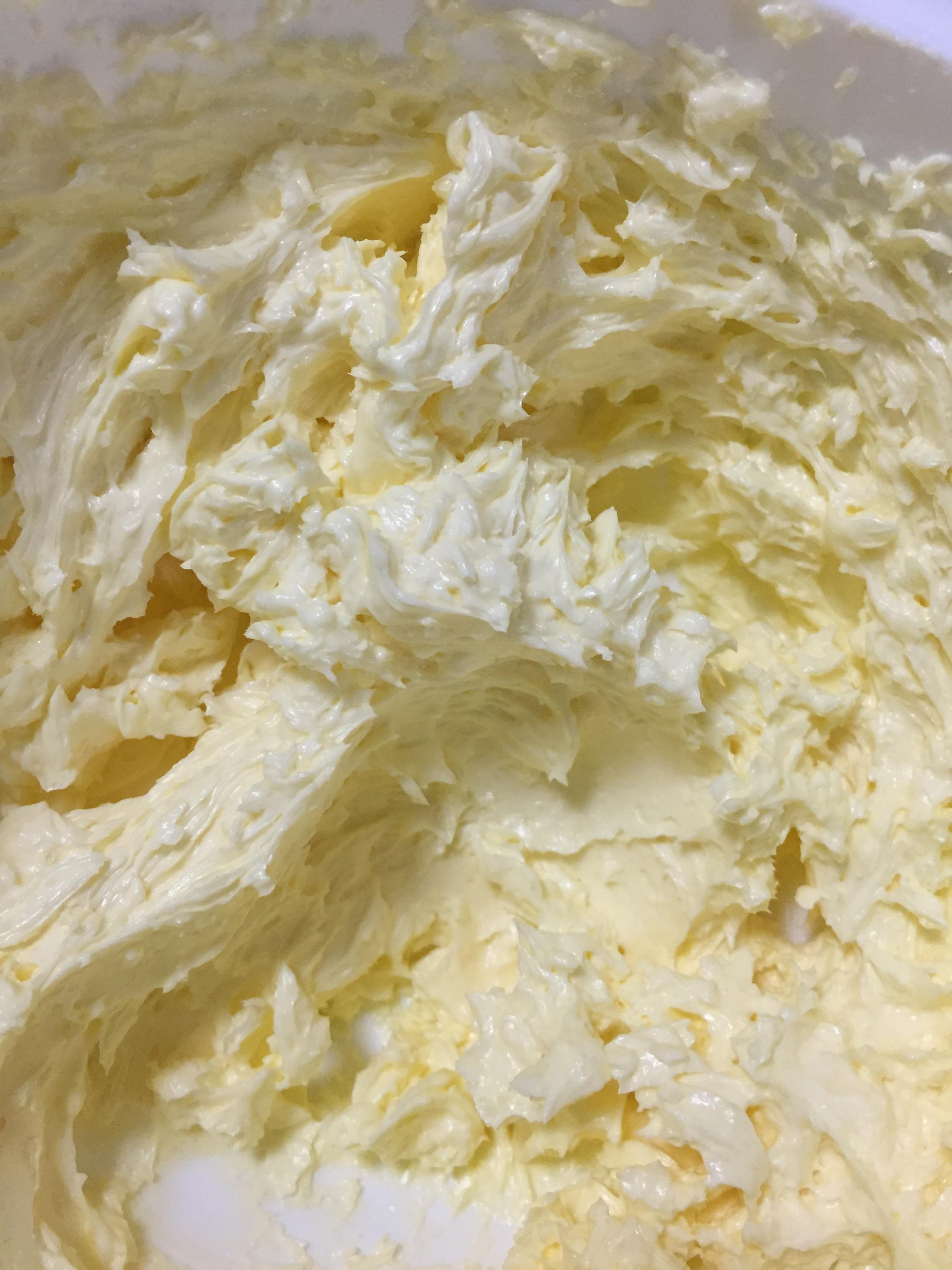 酸奶乳酪霜-韓式裱花奶油霜的做法 步骤2