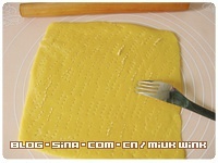 【迷你起司乳酪蛋塔】消耗淡奶油和乳酪的小蛋撻的做法 步骤9