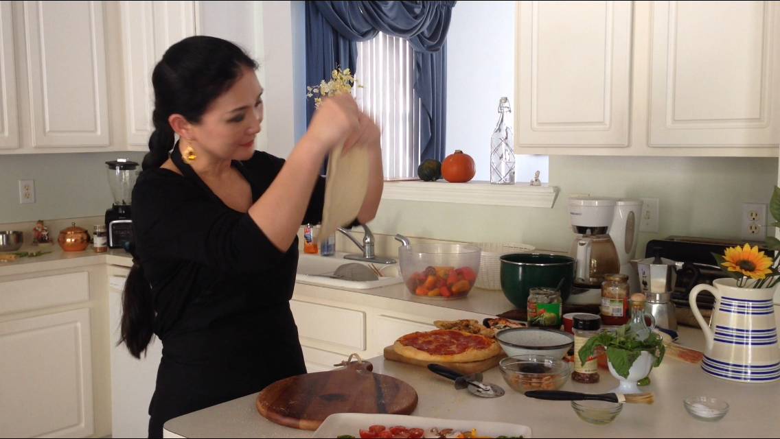 【視訊】手工揉披薩麪糰//瑪格麗特披薩的做法 步骤7