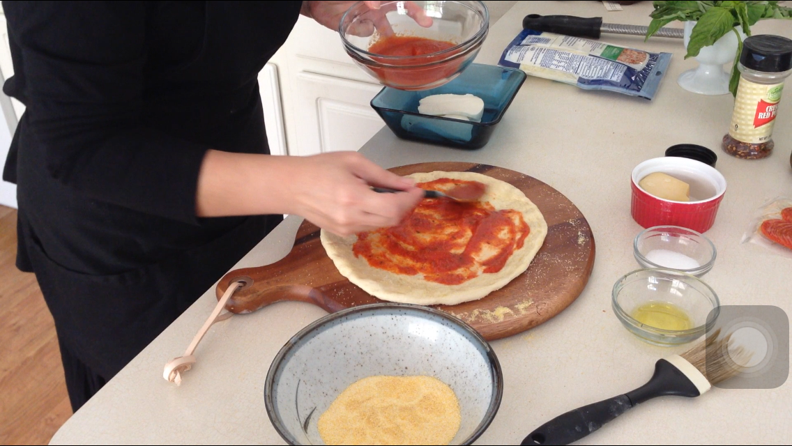 【視訊】手工揉披薩麪糰//瑪格麗特披薩的做法 步骤8