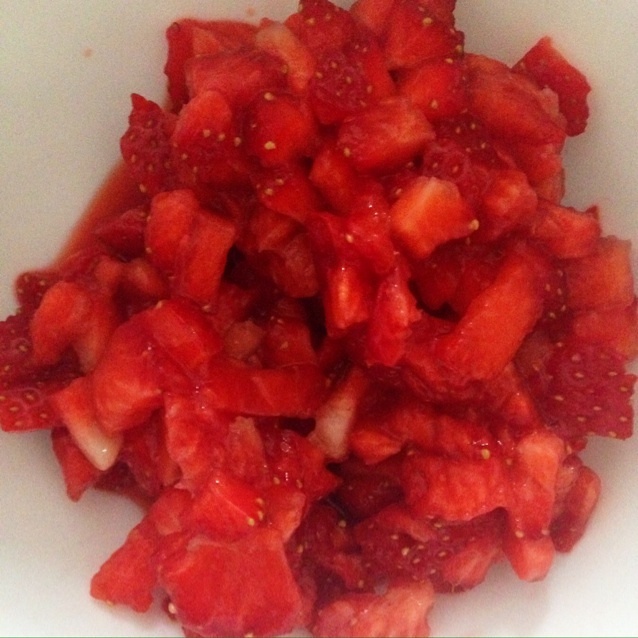 草莓果凍布丁的做法 步骤2