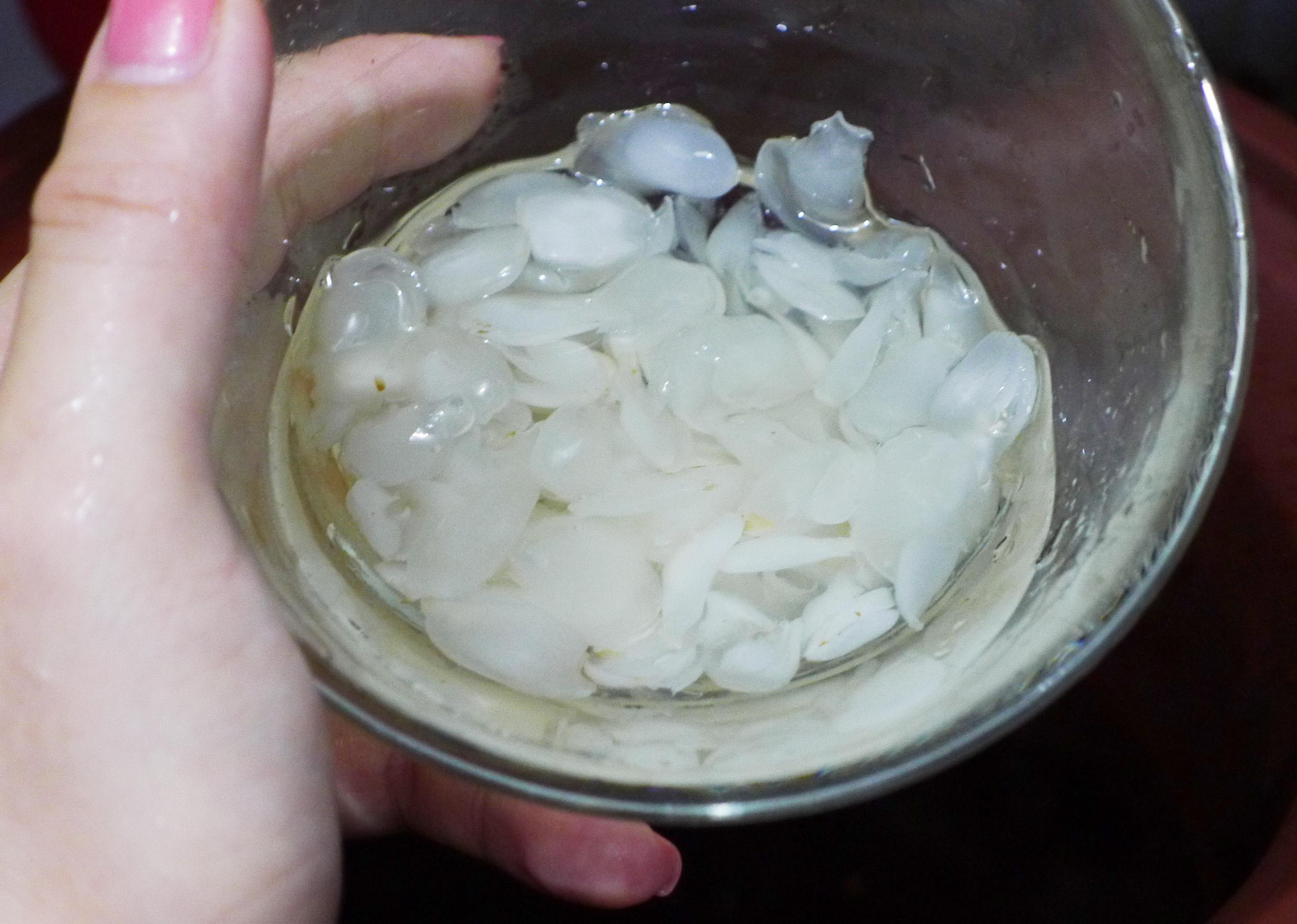 皁角米桃膠燉銀耳糖水的做法 步骤4