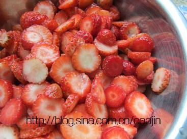 自制草莓果醬的做法 步骤1