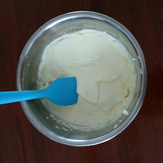 自制奶油奧利奧冰淇淋的做法 步骤1