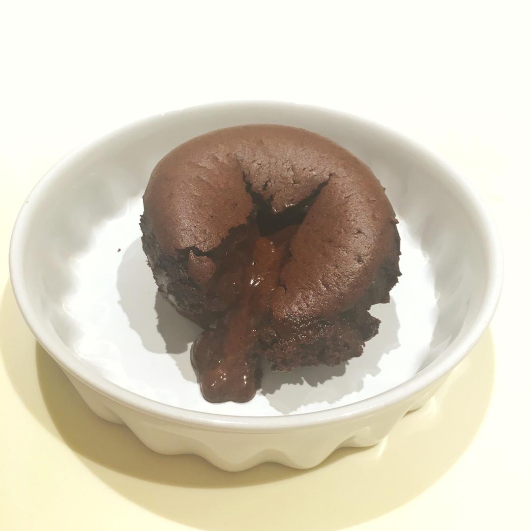 巧克力熔岩蛋糕的做法 步骤13