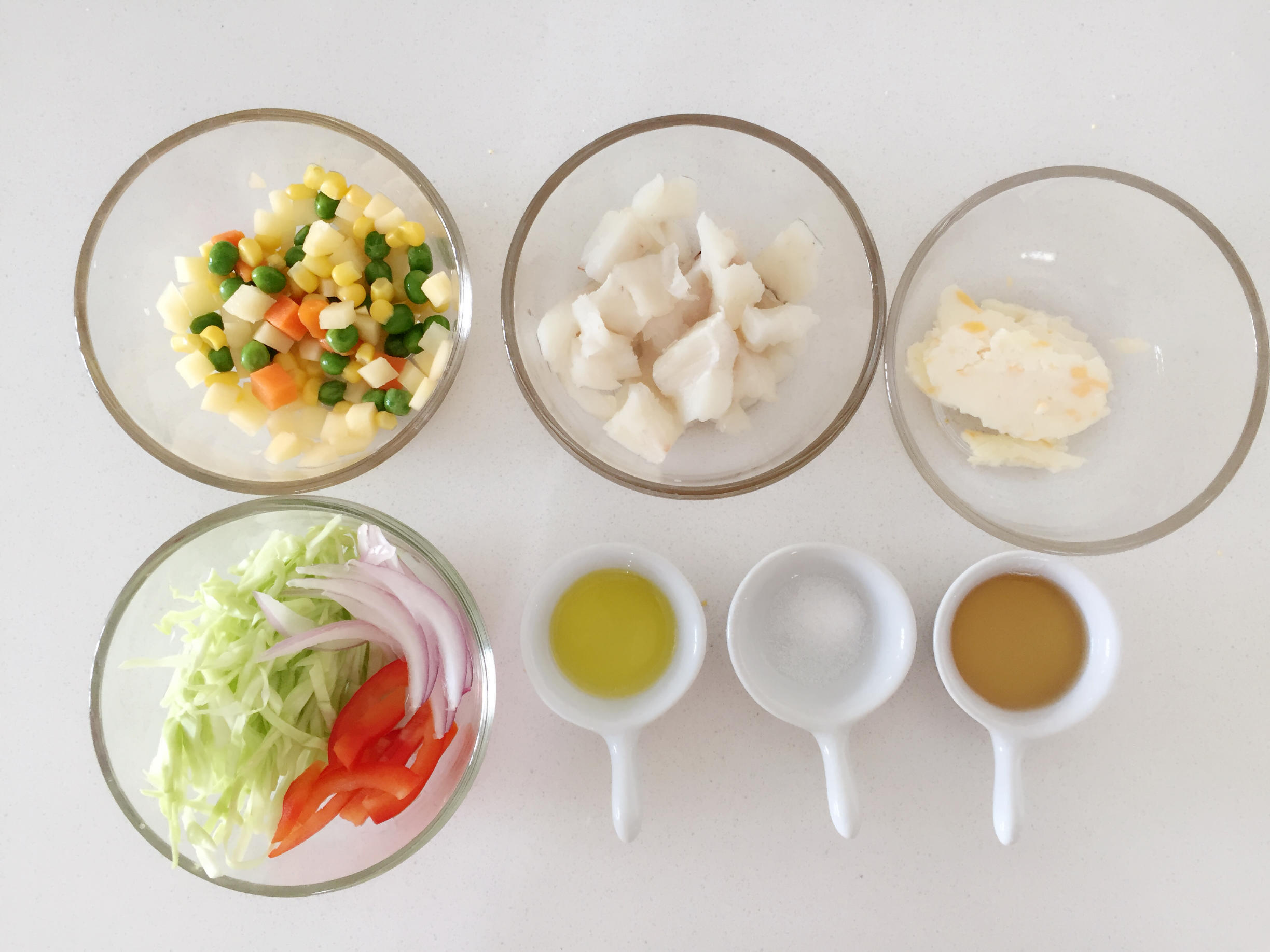 寶寶輔食：蔬菜鱈魚烤-餐桌上的營養師的做法 步骤1