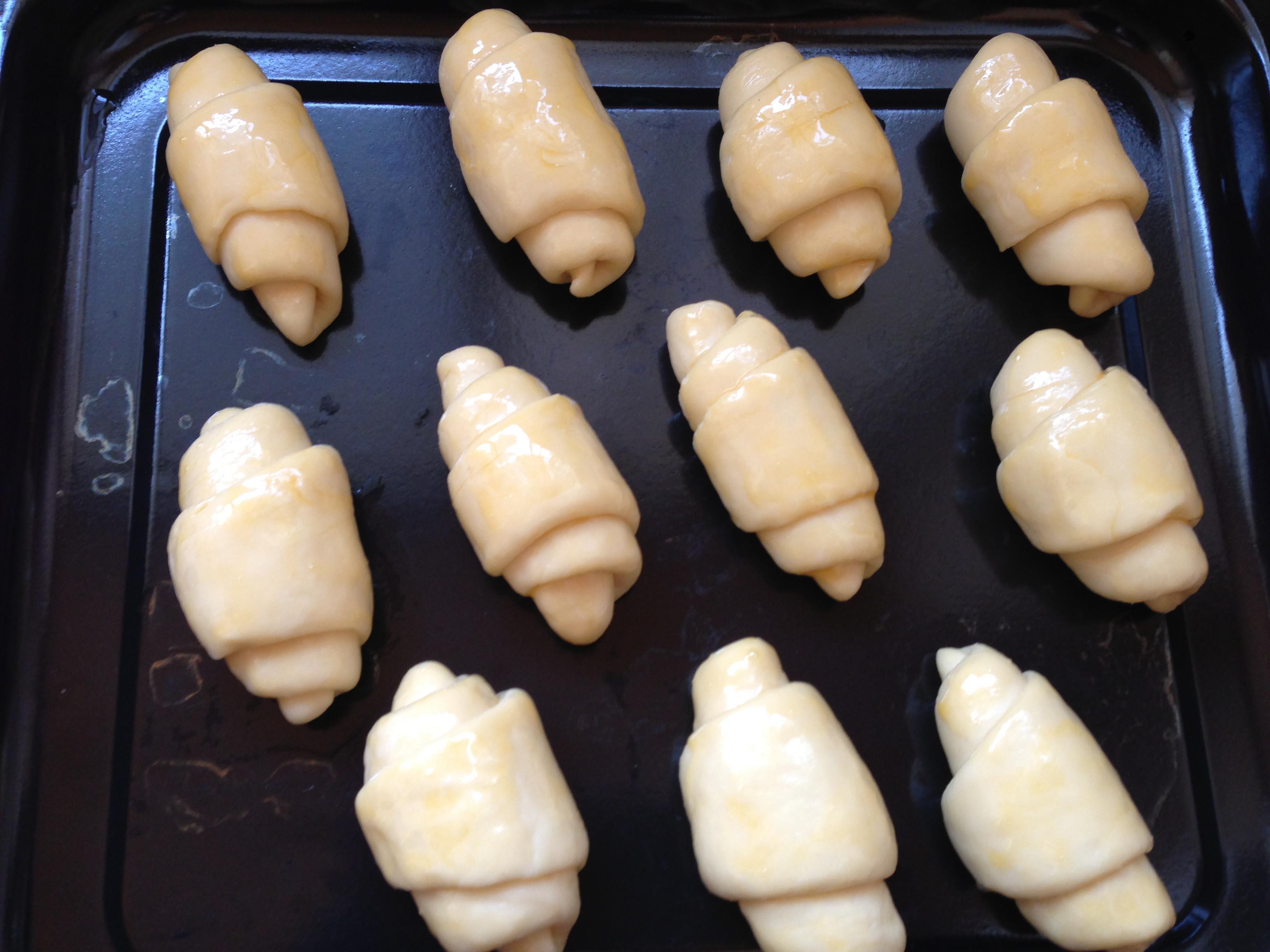 新年第一烤：黃油麪包卷兒的做法 步骤9
