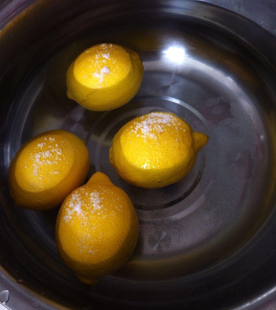 檸檬老冰糖膏～清熱祛肝火，夏天最愛這個味兒的做法 步骤1