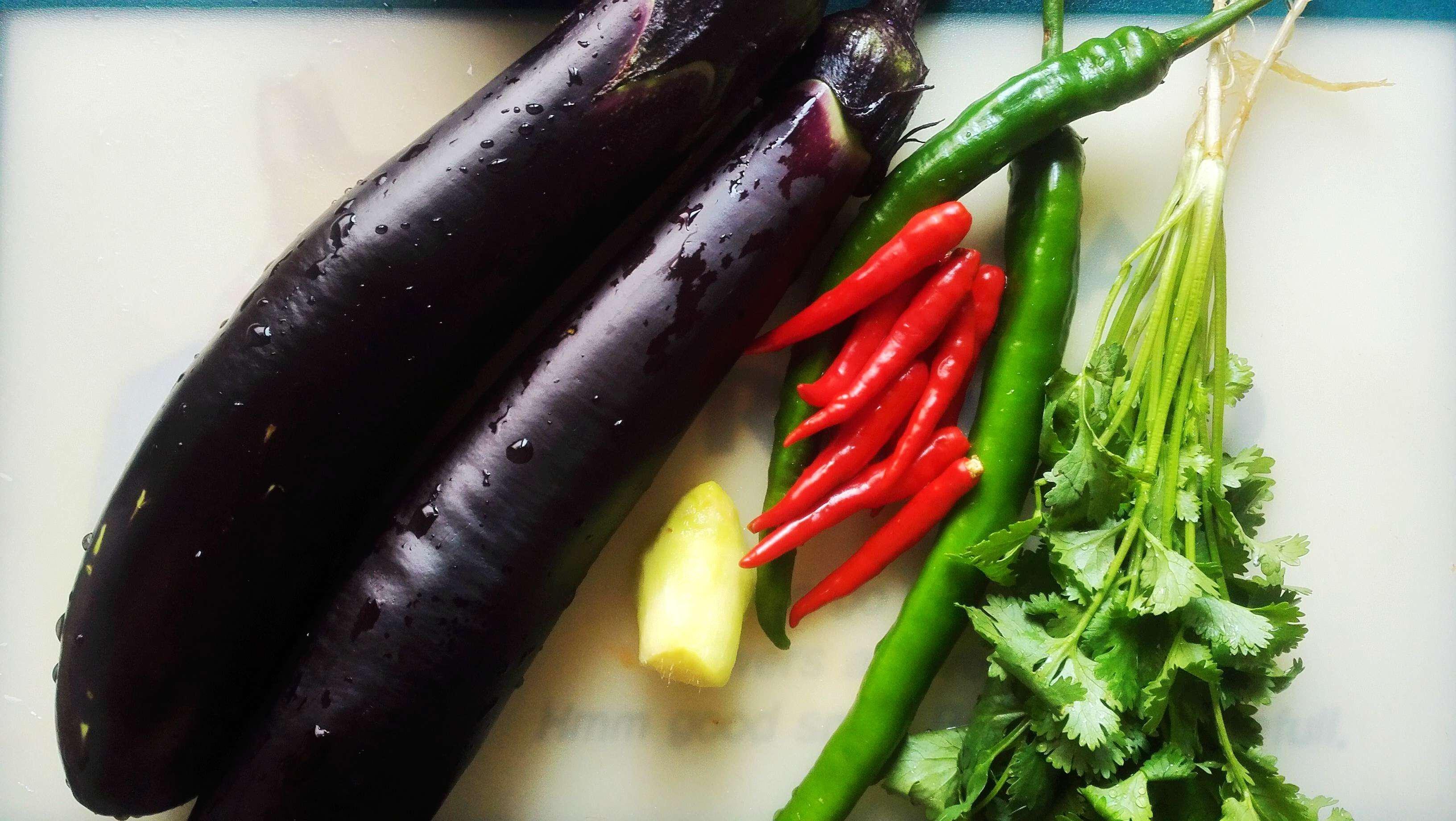 少油茄子，清熱解暑防「三高」丨燒雙茄&手撕茄子 · 圓滿素食的做法 步骤10