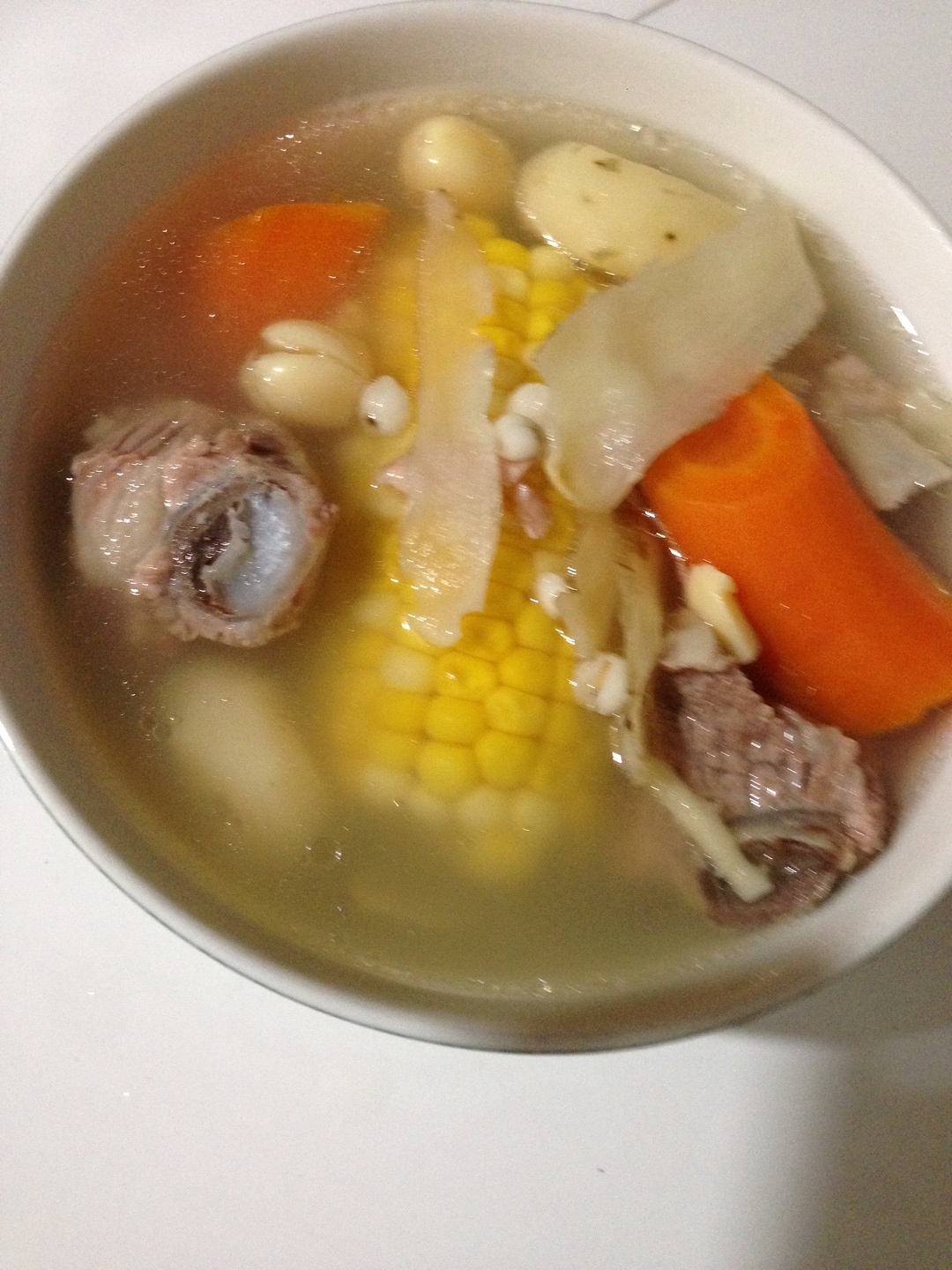 清熱去溼湯湯水水之——玉米排骨湯的做法 步骤4