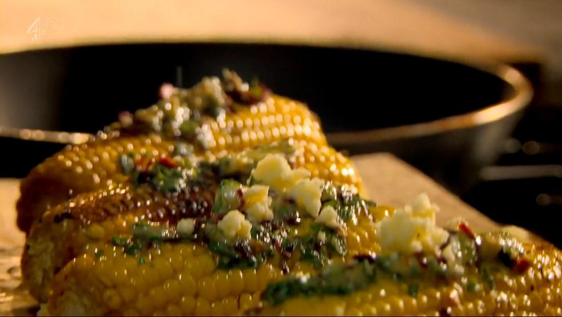 【終極烹飪課程】墨西哥辣椒黃油烤玉米的做法 步骤3
