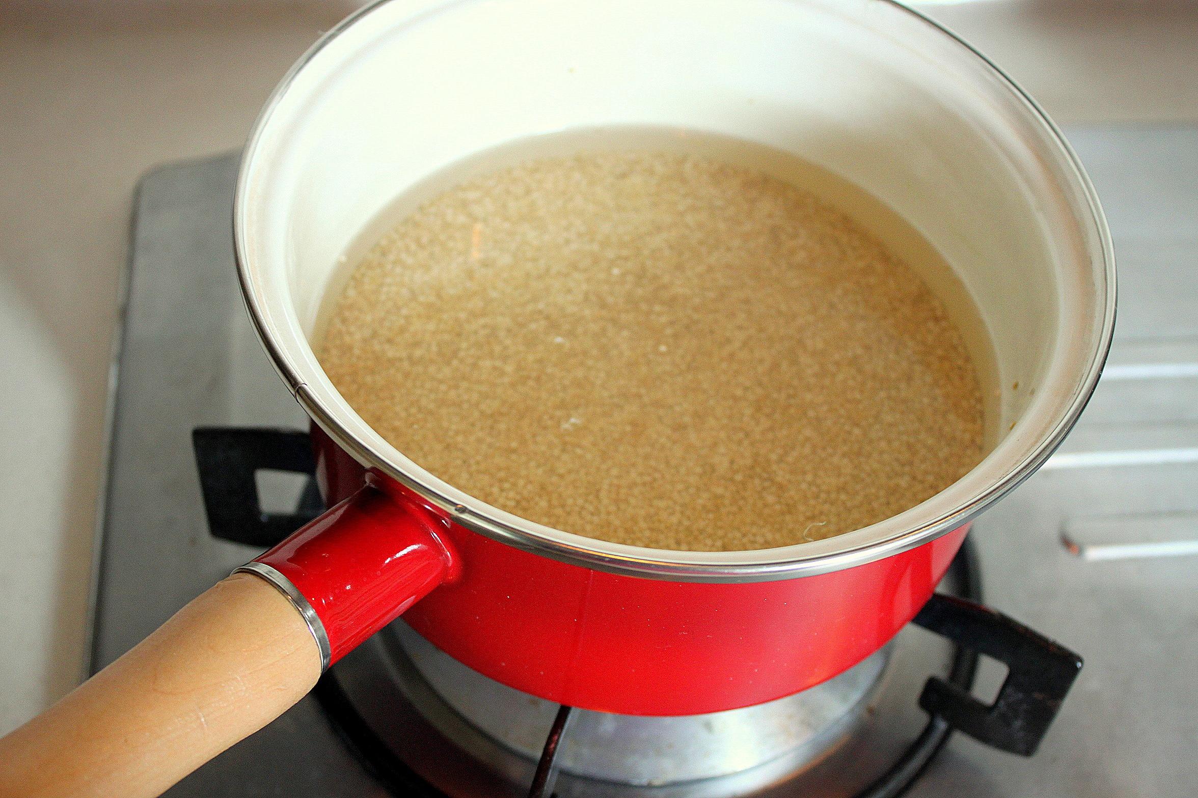 香菇臘腸藜麥飯的做法 步骤1