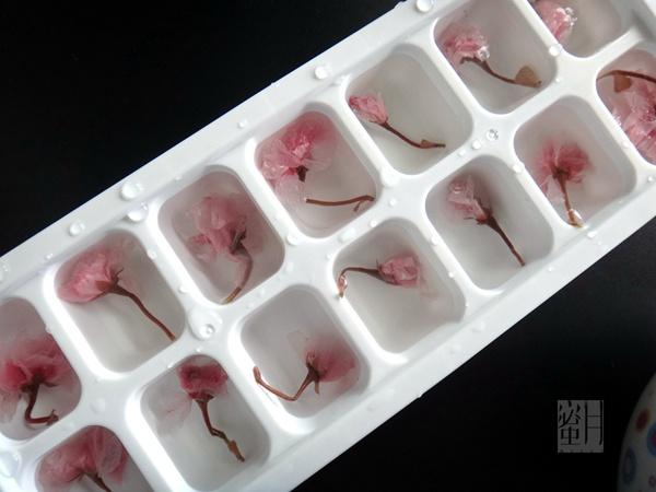 【玫瑰酸奶班戟】+【櫻花蜂蜜蘇打水】的做法 步骤12