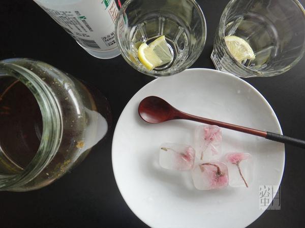 【玫瑰酸奶班戟】+【櫻花蜂蜜蘇打水】的做法 步骤13