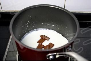 牛奶巧克力熱吻的做法 步骤3