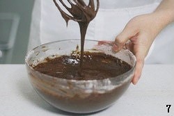 巧克力落葉蛋糕的做法 步骤7