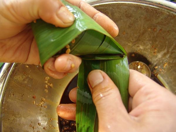 鹹味八寶素粽（附超詳細小腳粽子包法）的做法 步骤6