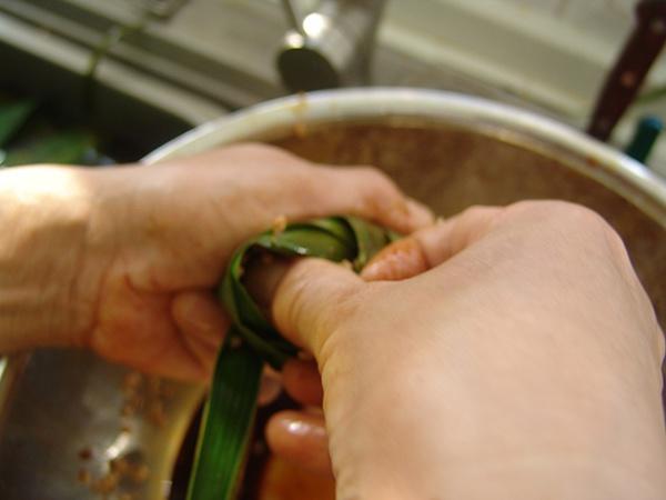 鹹味八寶素粽（附超詳細小腳粽子包法）的做法 步骤9