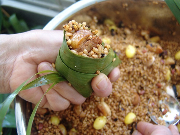 鹹味八寶素粽（附超詳細小腳粽子包法）的做法 步骤10
