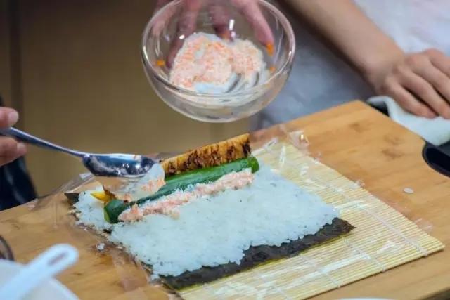 日本壽司卷的做法 步骤7