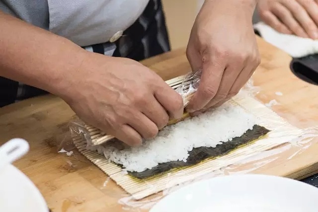 日本壽司卷的做法 步骤8
