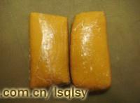 廣式月餅.蓮蓉蛋黃月餅--廣式餅皮製作方法詳解及鹹蛋黃的處理的做法 步骤5