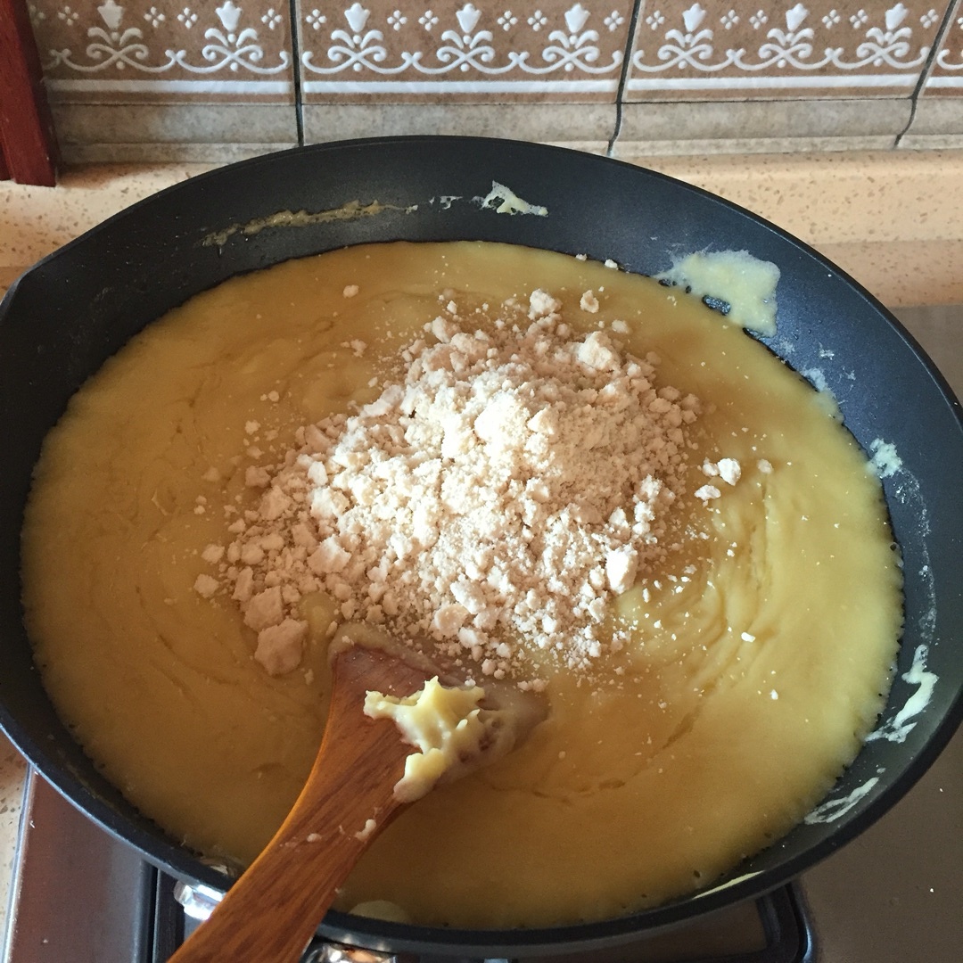 綠豆杏仁肉鬆餡月餅的做法 步骤9
