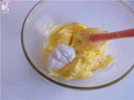 酥皮奶黃月餅---多重口味綜合出的恰到好處的做法 步骤16