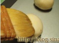 豆沙蛋黃酥的做法 步骤16