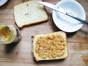 玉米三明治的做法 步骤2