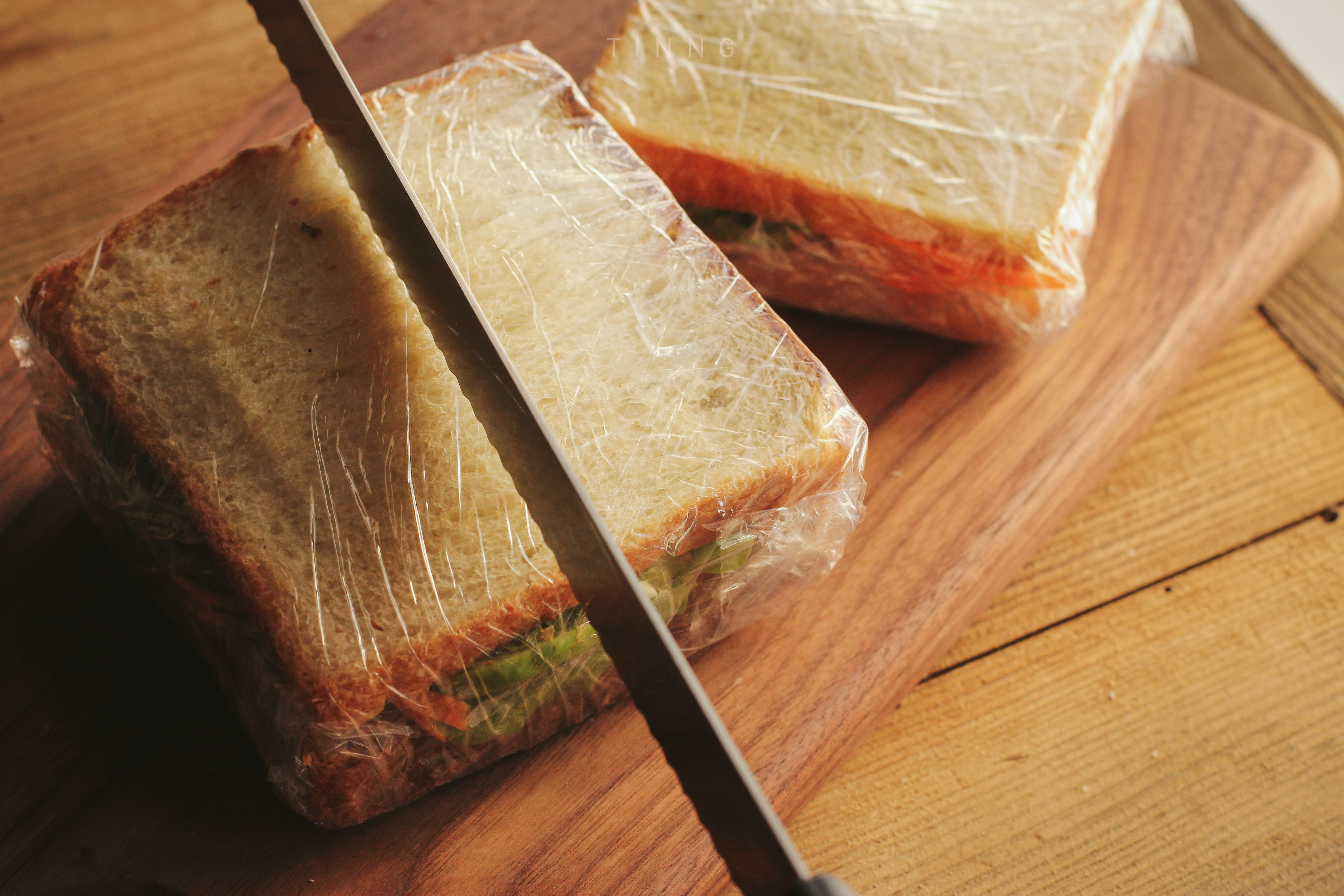 如何做超厚的沼三明治~詳細tip！牛油果雞蛋午餐肉三明治~的做法 步骤12