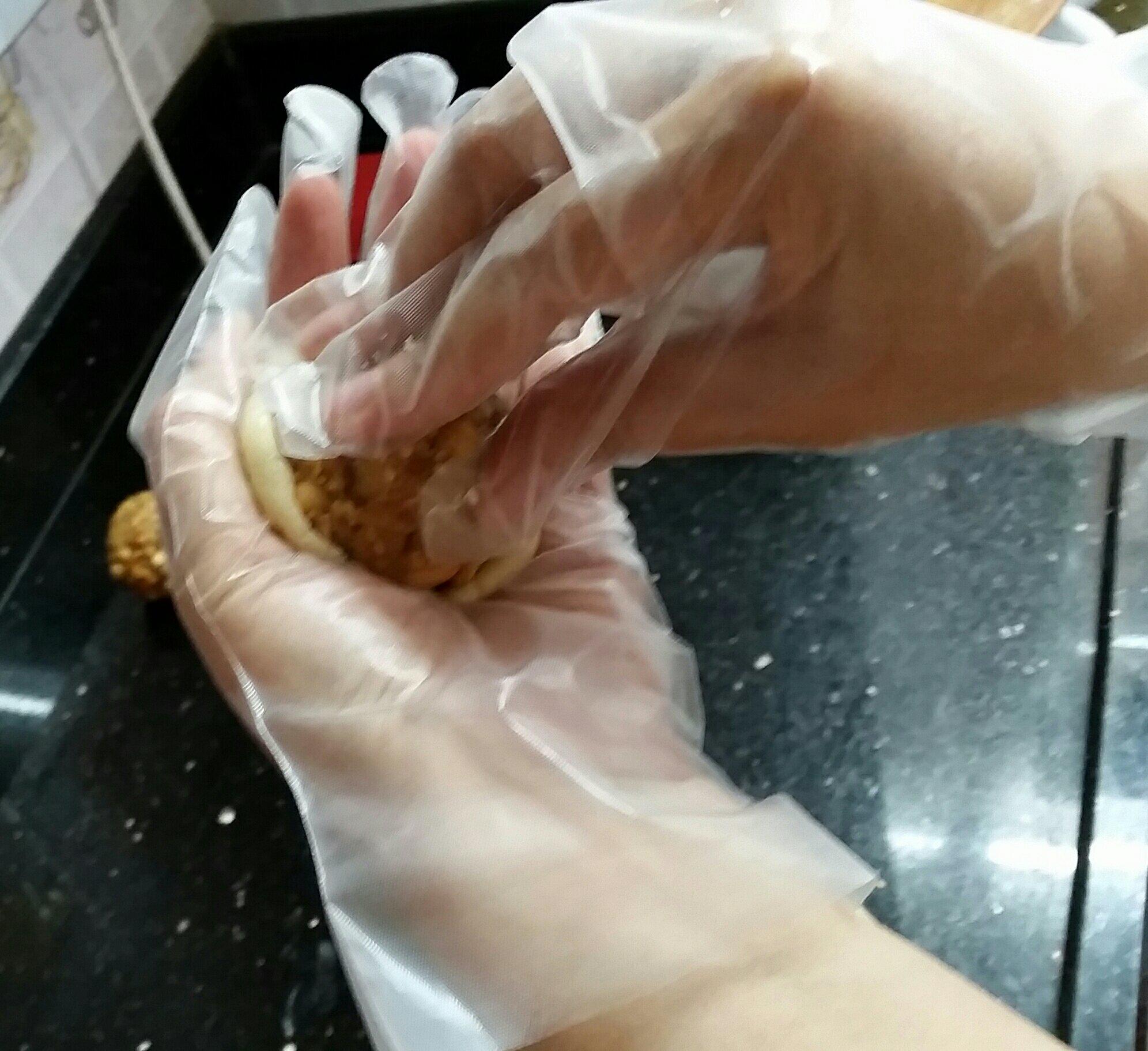 肉鬆（火腿）海鮮果仁鹹月餅的做法 步骤4