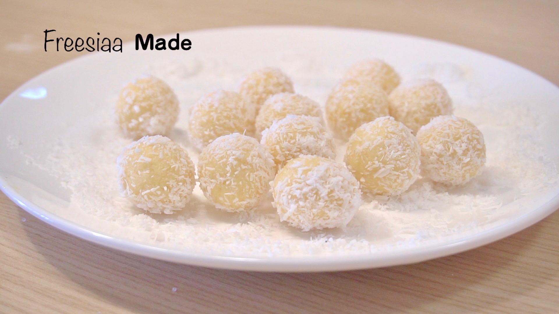 【視訊】椰蓉小酥球（消耗蛋黃）童年美食的做法 步骤8