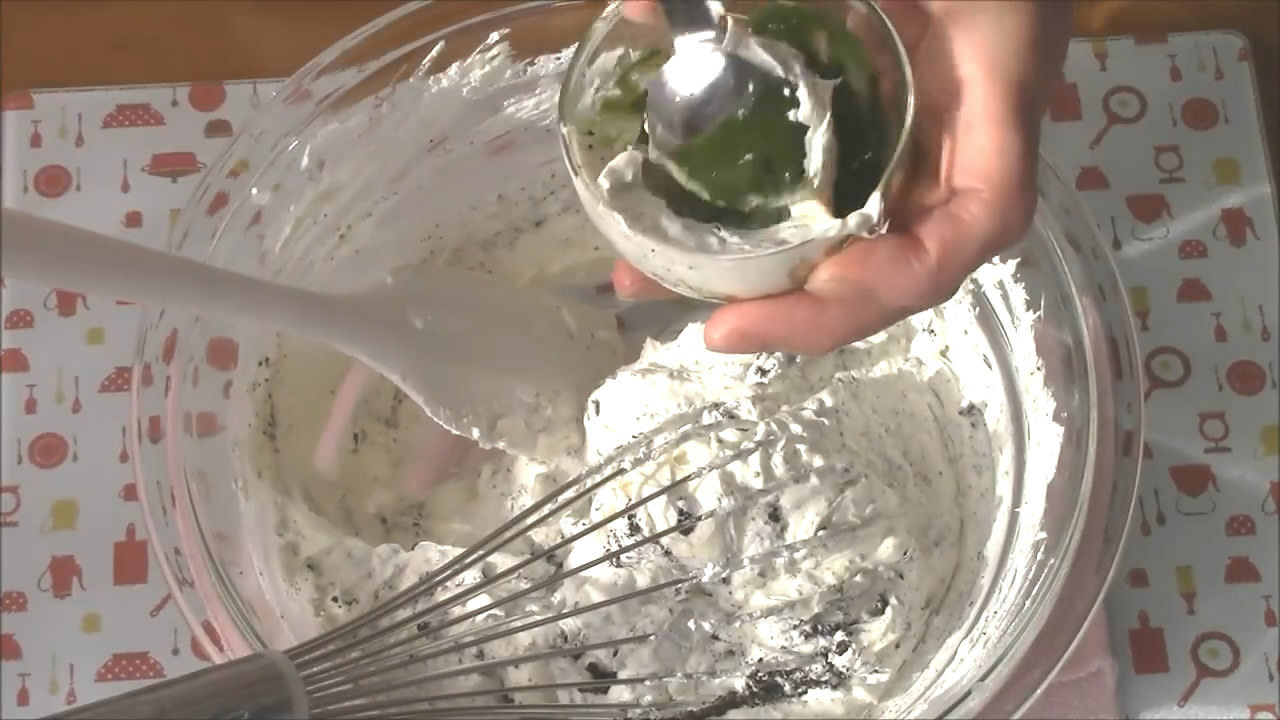 重乳酪奧利奧抹茶蛋糕（免烤免吉利丁芝士蛋糕）的做法 步骤8