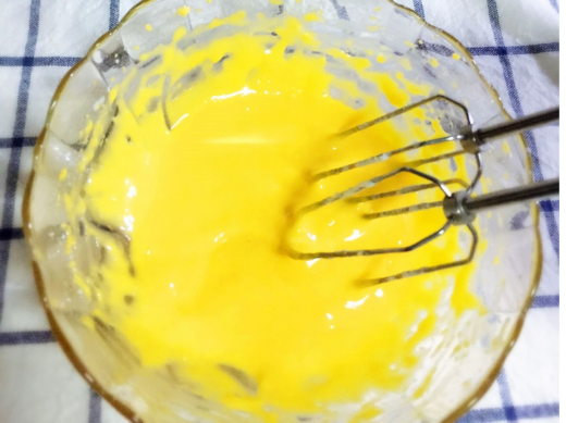 芒果酸奶芝士慕斯蛋糕——樂眾繽紛夏日烘焙大賽獲獎作品的做法 步骤3