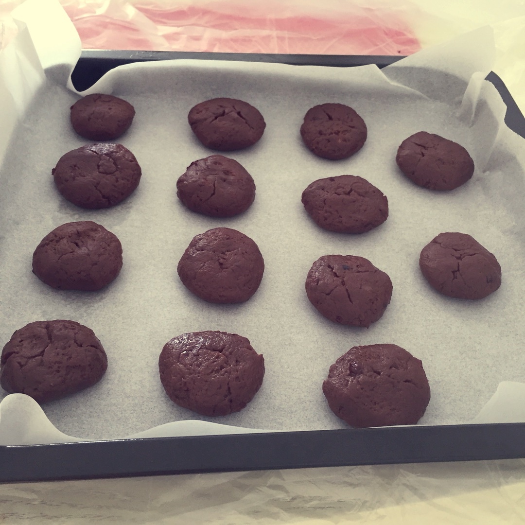 芝士夾心巧克力蔓越梅餅乾的做法 步骤8