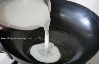 蝦仁炒牛奶的做法 步骤8