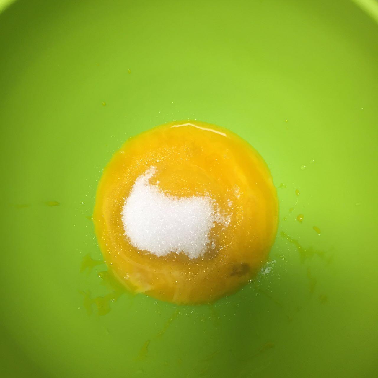寶寶奶香蛋黃小溶豆的做法 步骤1
