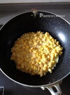 椒鹽玉米粒的做法 步骤5