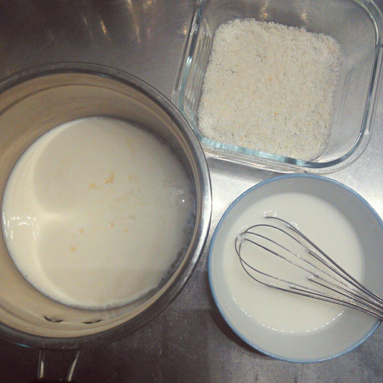乳清椰絲奶糕「消耗乳清」的做法 步骤1