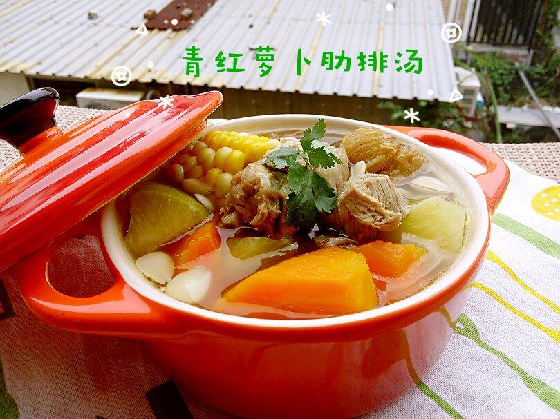 青紅蘿蔔粟米煲豬骨湯(潤肺止咳老火湯)的做法 步骤4