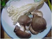 芙蓉菌菇絲瓜湯的做法 步骤8