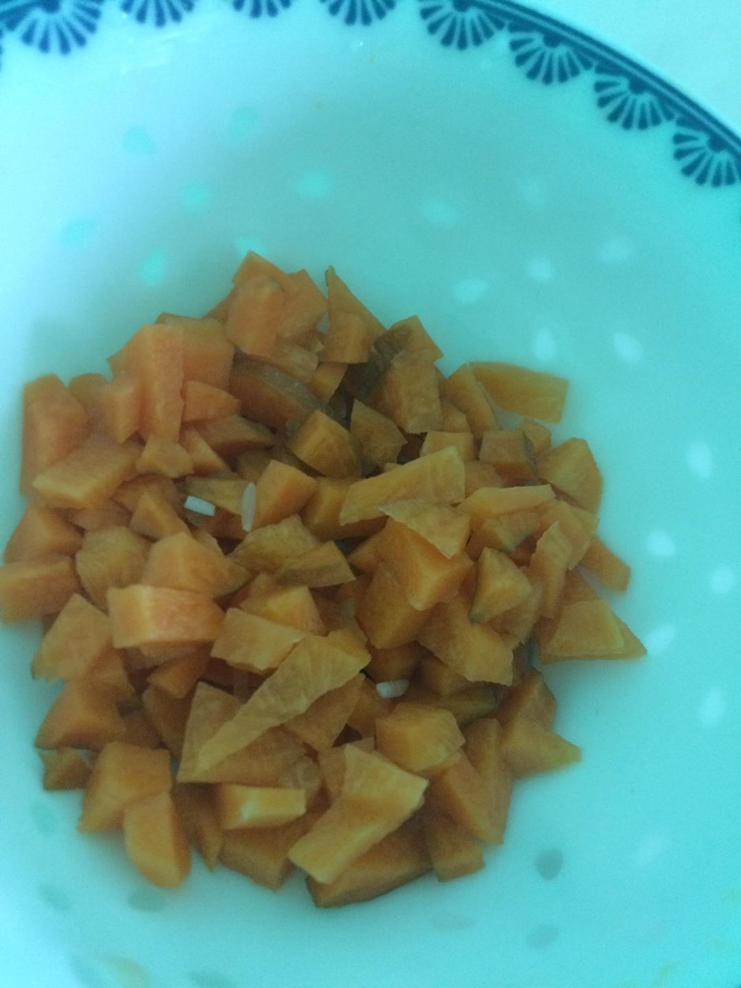 清淡健康版胡蘿蔔臘肉飯的做法 步骤1
