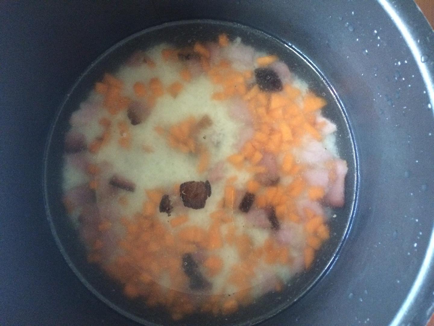 清淡健康版胡蘿蔔臘肉飯的做法 步骤4