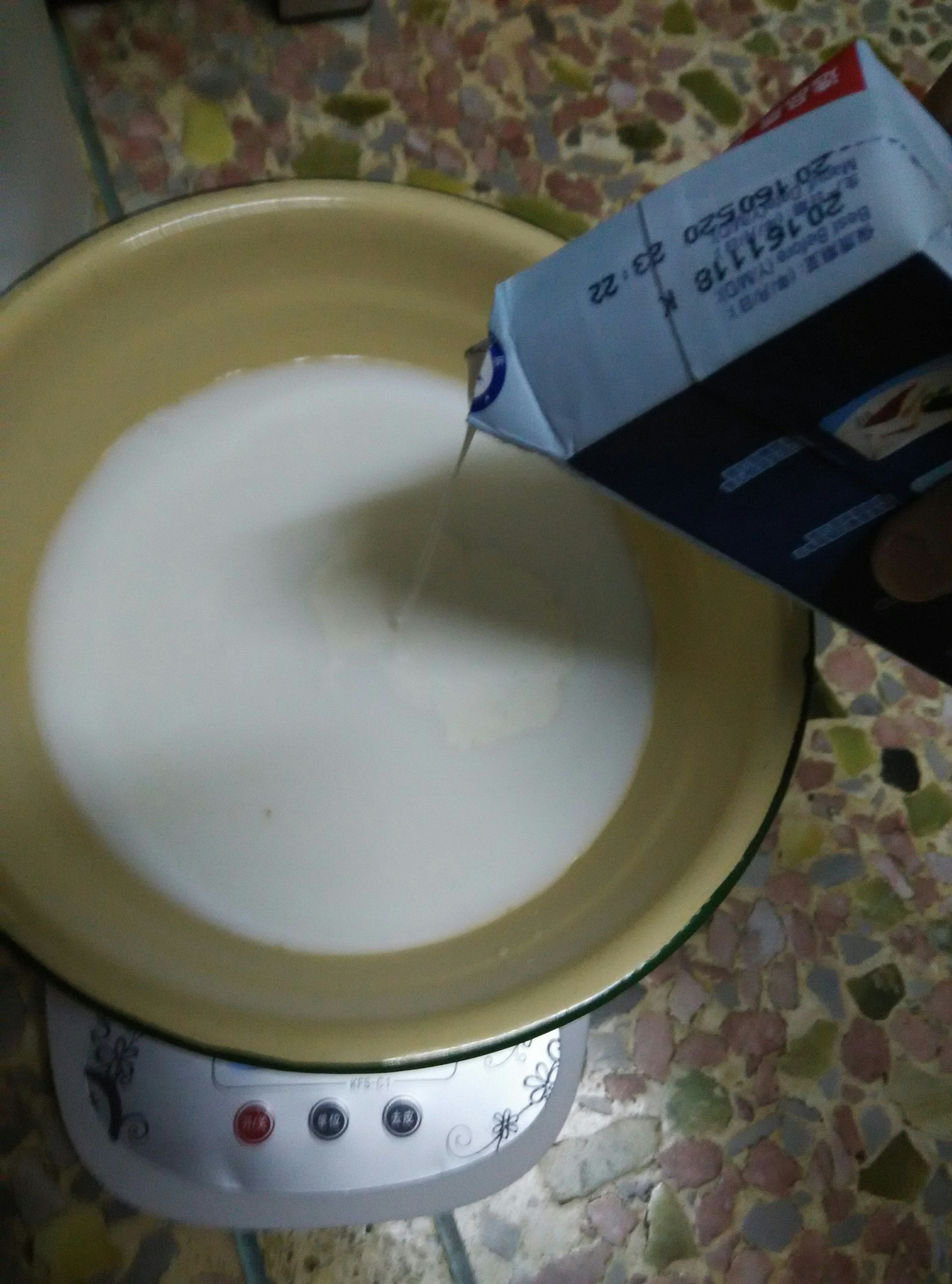 椰汁牛奶布丁的做法 步骤2